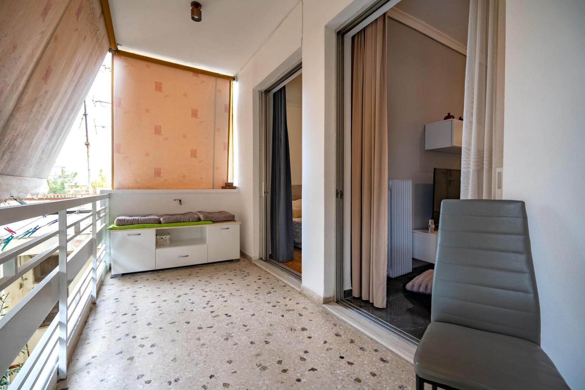 Neo Irakleio Train St. 1 Bedrm 4 Pers. Apartment Athén Kültér fotó